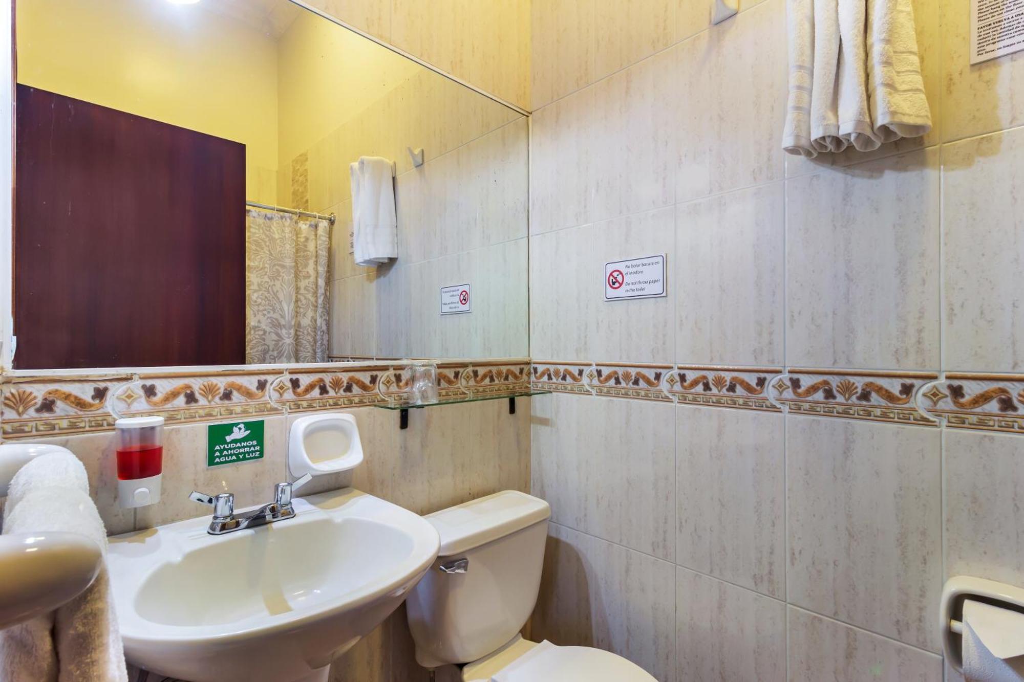 Hotel La Cartuja Quito Eksteriør bilde